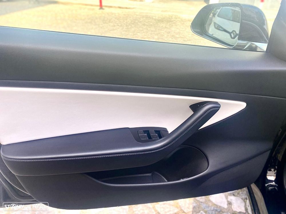 Tesla Model 3 Standard Range Plus RWD - 11
