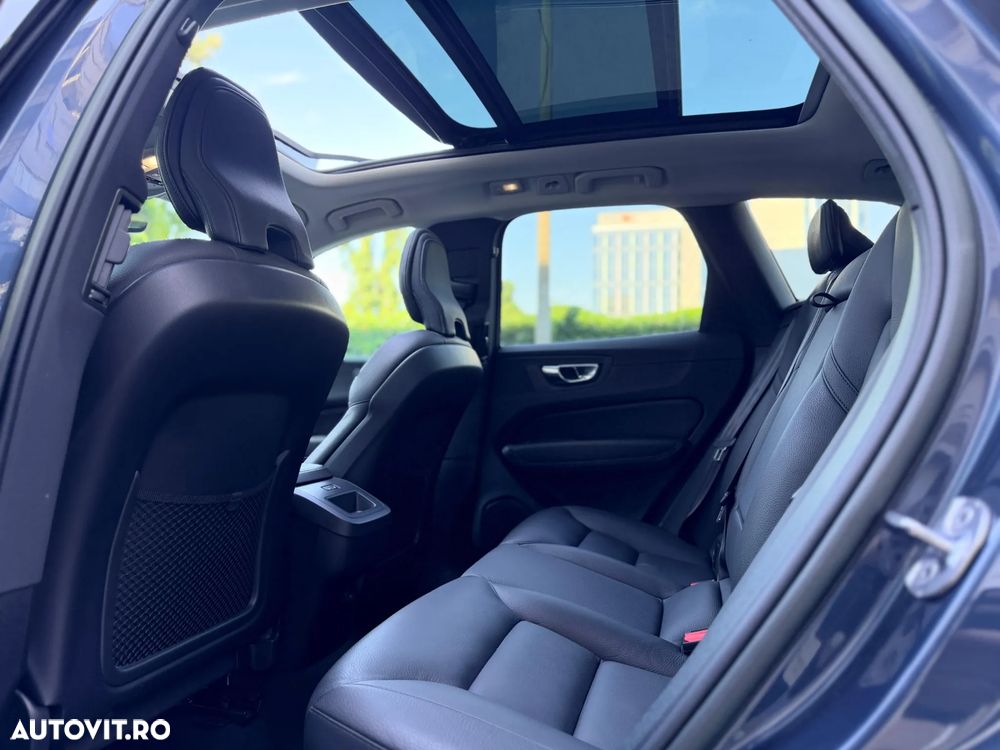 VOLVO XC60 2023 — imagine 11