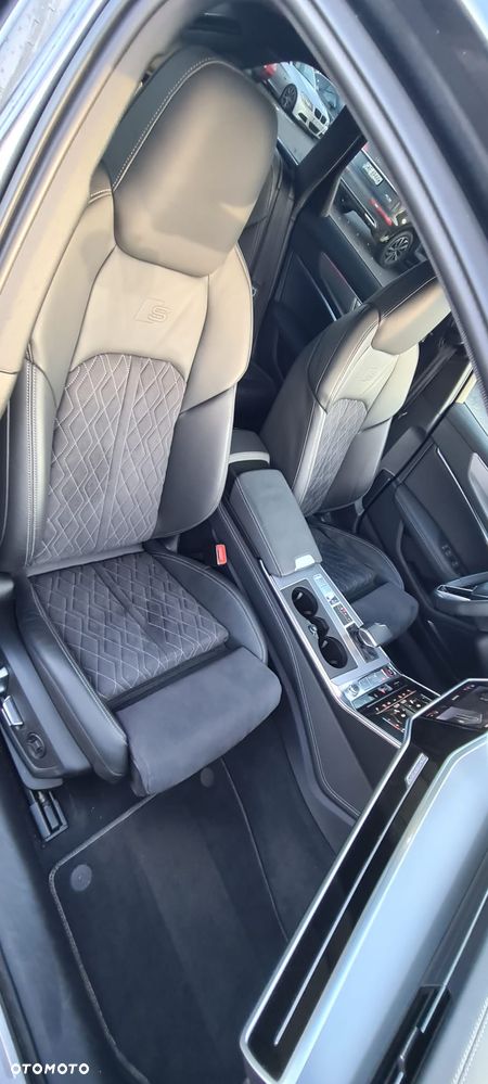 Audi S6 Avant - 12