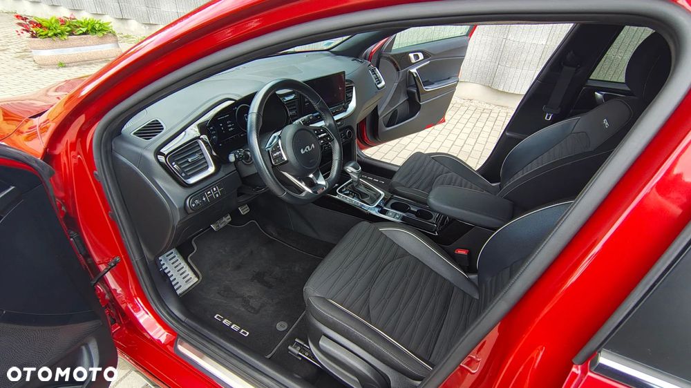 Kia Ceed 1.5 T-GDI MHEV GT-Line - 25