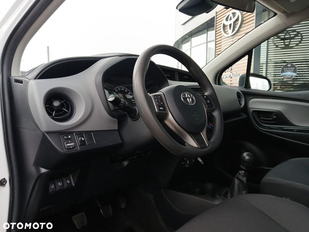 Toyota Yaris - 18