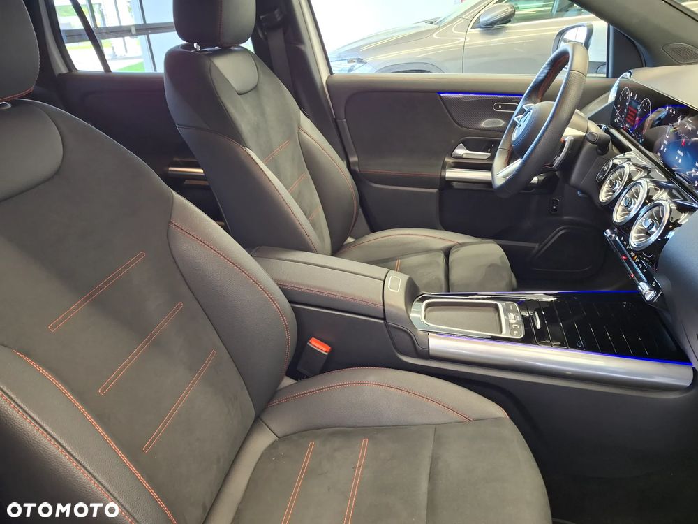 Mercedes-Benz GLA 200 AMG Line - 13
