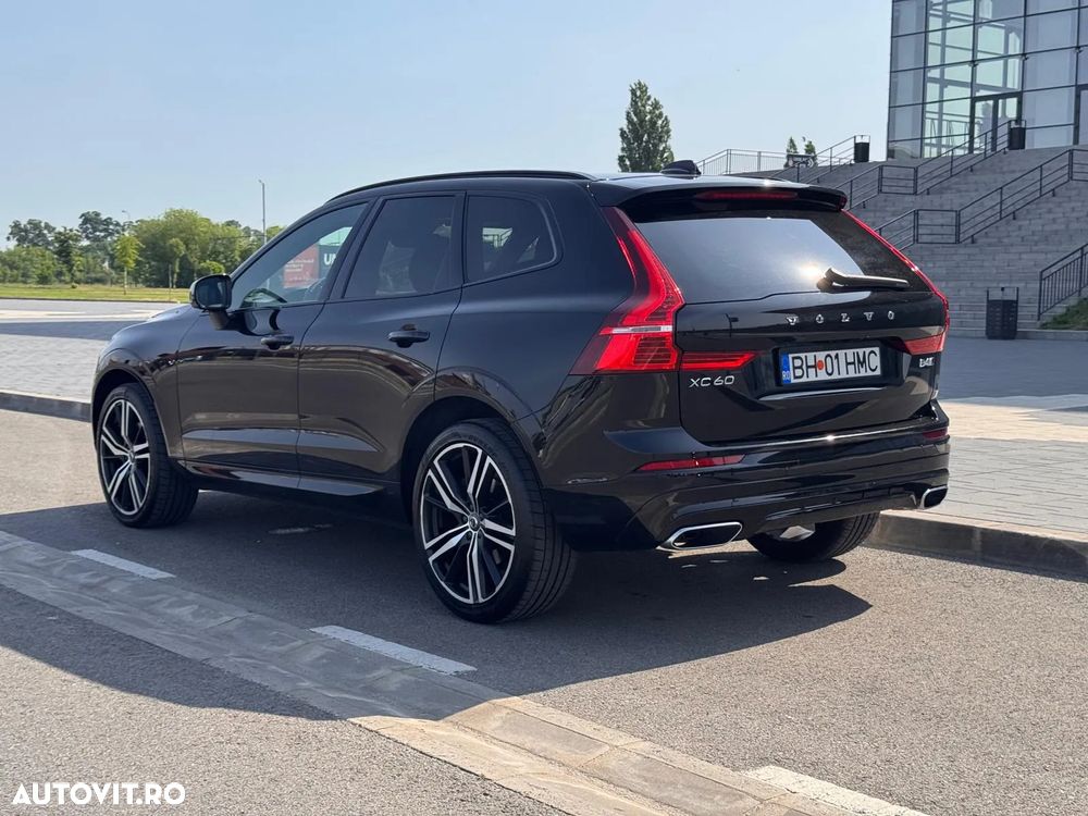 Volvo XC 60 B4 MHEV AWD R-Design - 6