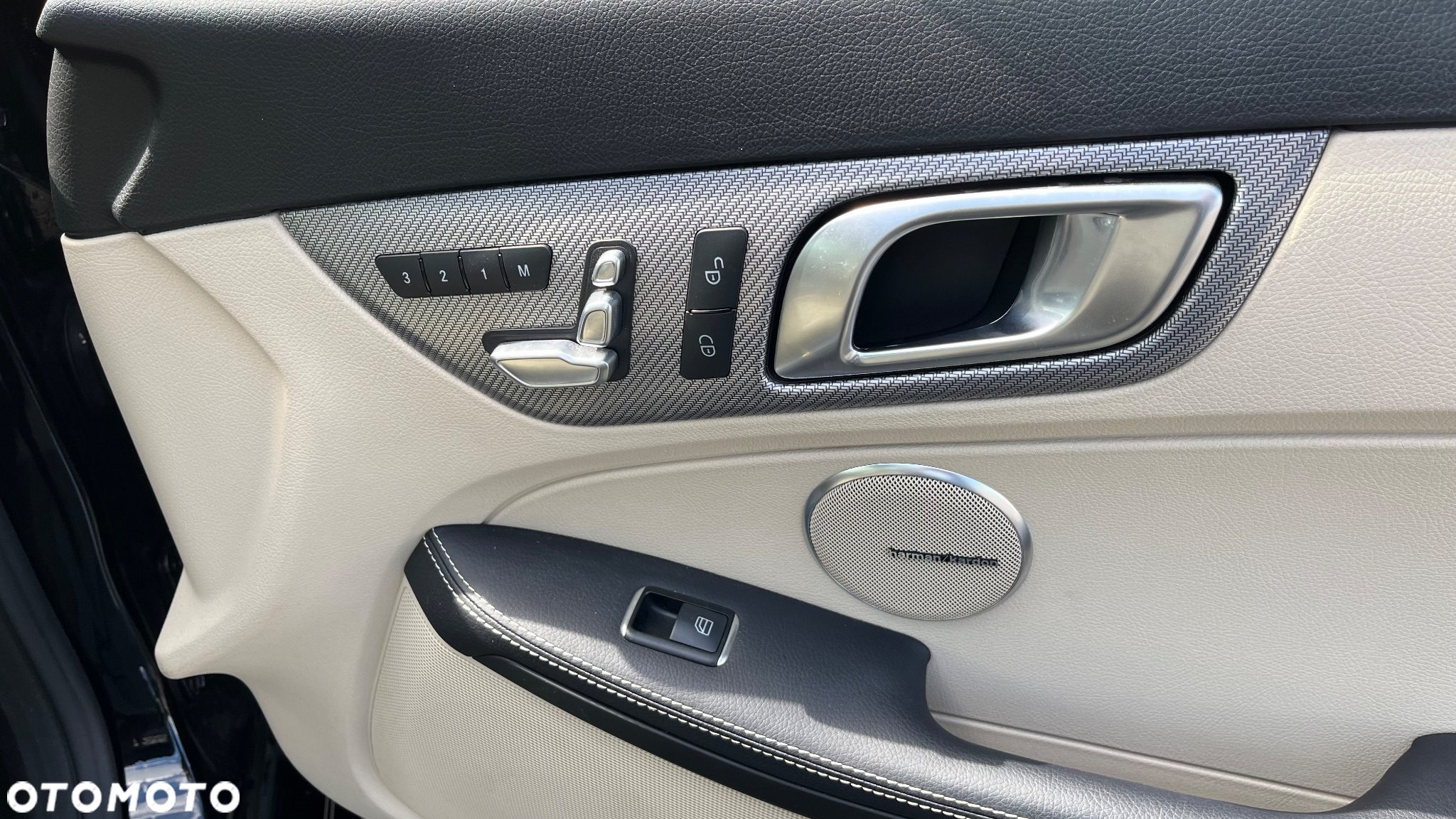 Mercedes-Benz SLC 300 9G-TRONIC Final Edition - 21
