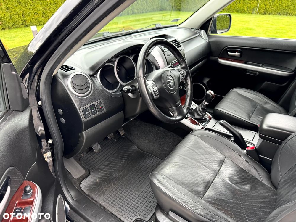 Suzuki Grand Vitara 2.0 De luxe - 10