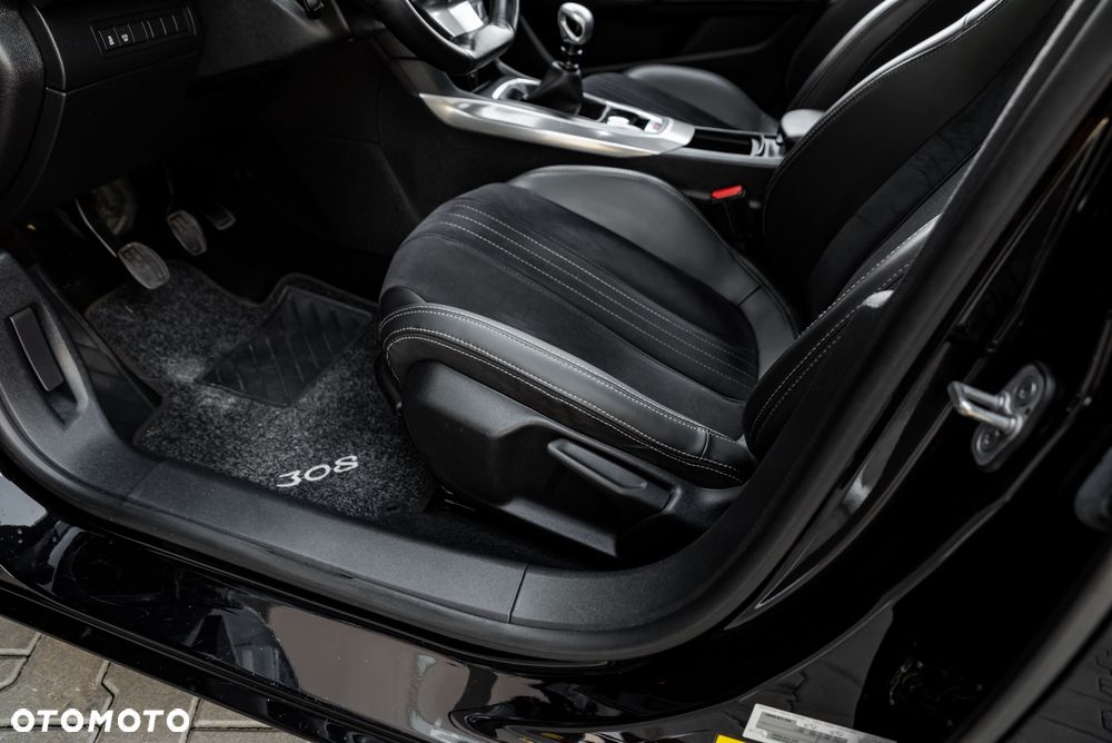 Peugeot 308 HDi FAP 150 Allure - 19
