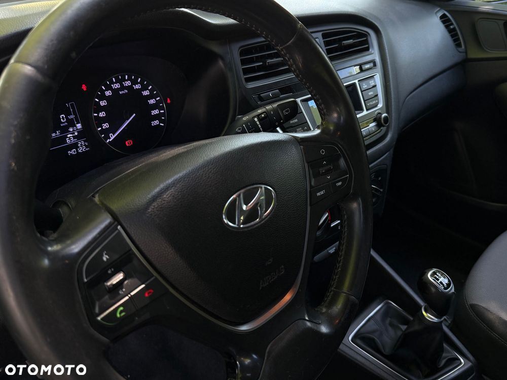 Hyundai i20 - 14