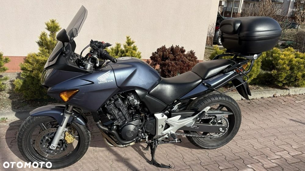 Honda CBF - 2