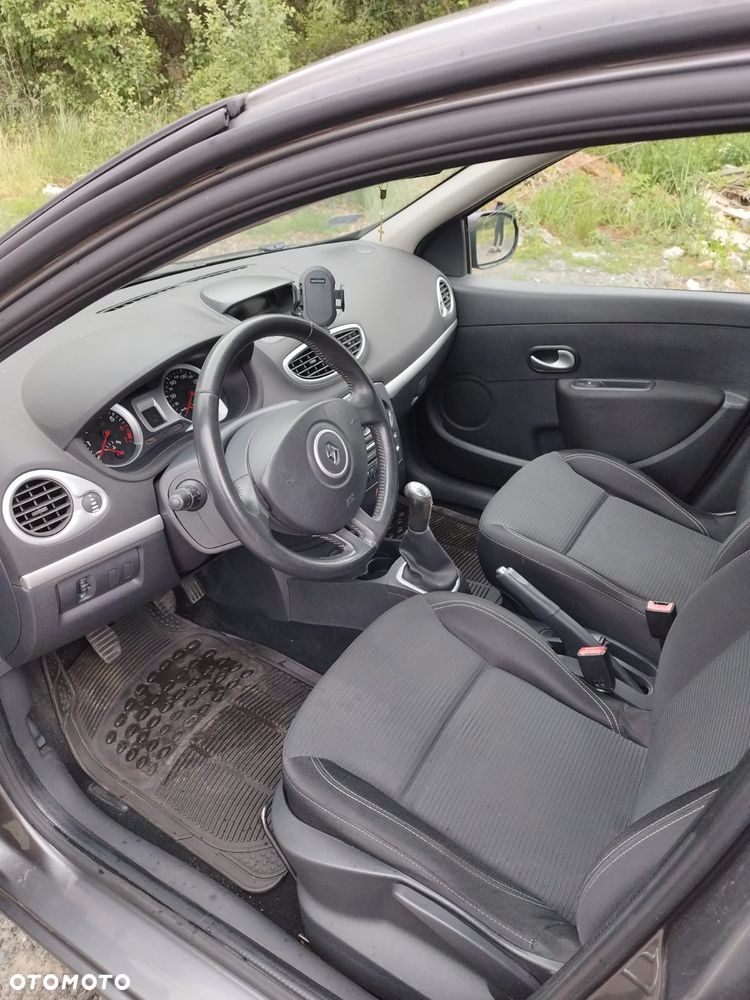 Renault Clio 1.2 16V Expression - 13