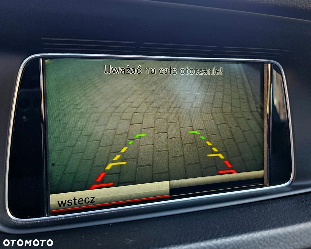 Mercedes-Benz Klasa E 300 CDI DPF BlueEFFICIENCY 7G-TRONIC Avantgarde - 21