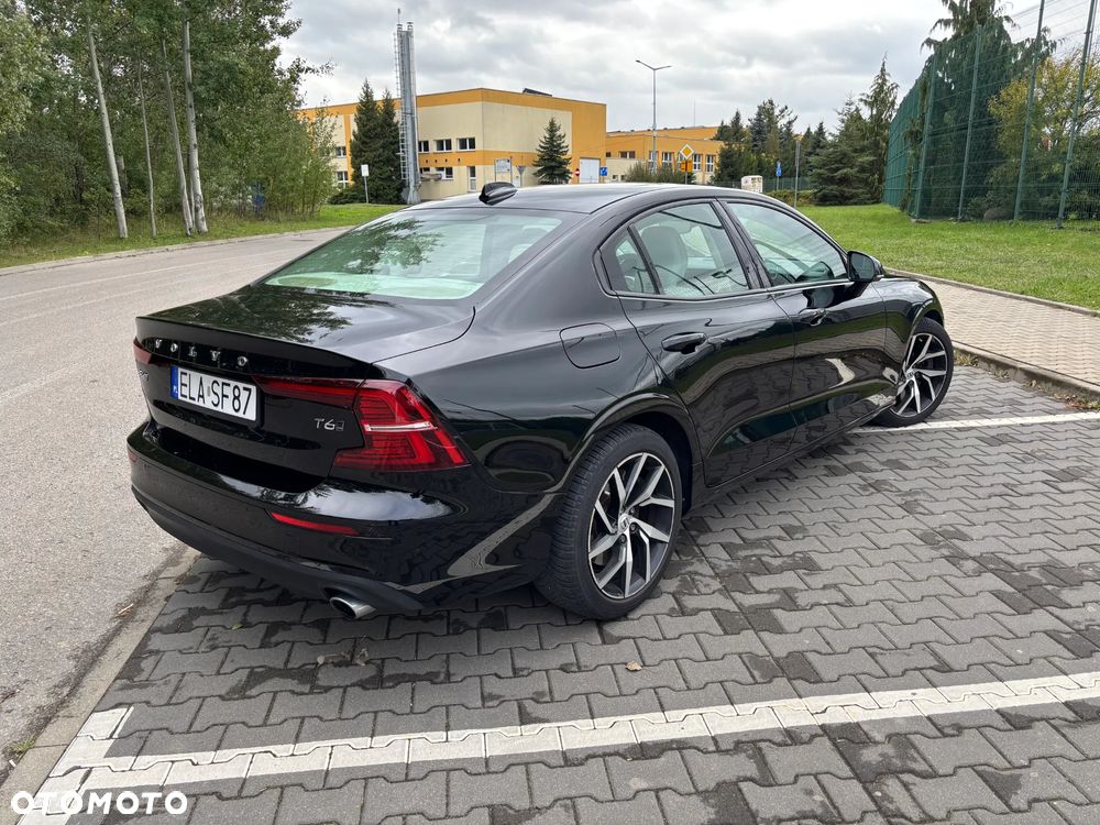 Volvo S60 T6 AWD Momentum Pro - 11