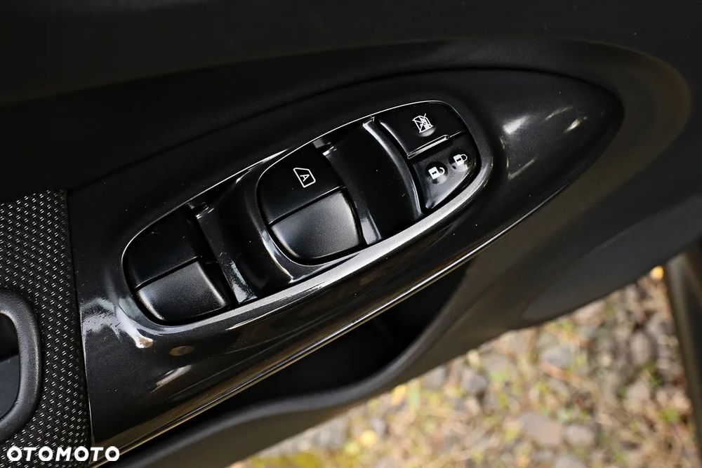 Nissan Juke 1.6 Xtronic Tekna - 34