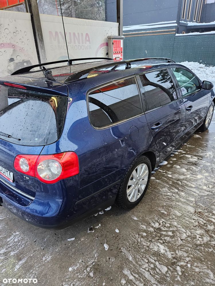 Volkswagen Passat 1.9 TDI Comfortline - 6