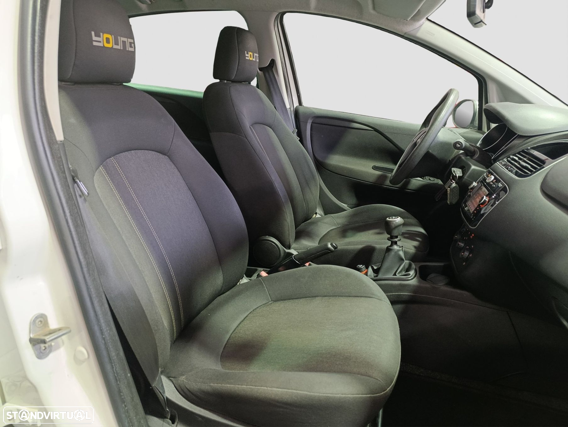 Fiat Punto 1.2 Young II S&S - 8