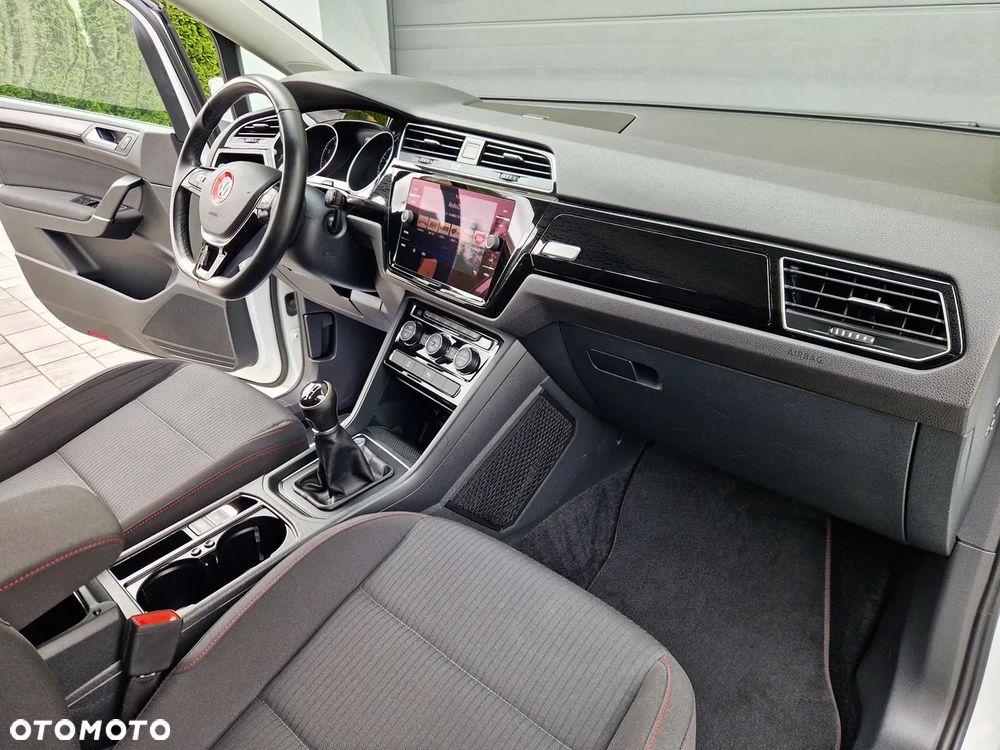Volkswagen Touran 1.4 TSI (BlueMotion Technology) SOUND - 18