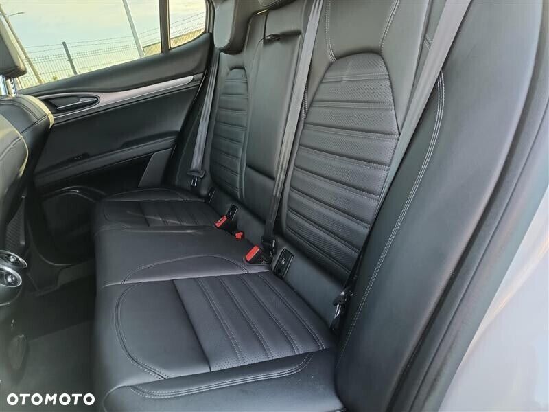 Alfa Romeo Stelvio 2.0 Turbo Veloce Q4 - 21