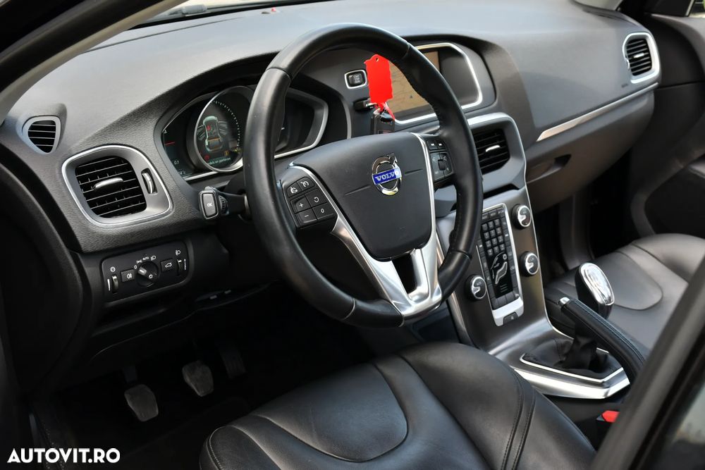 Volvo V40 D2 ECO Summum - 26