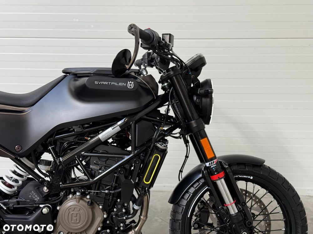 Husqvarna Svartpilen - 11