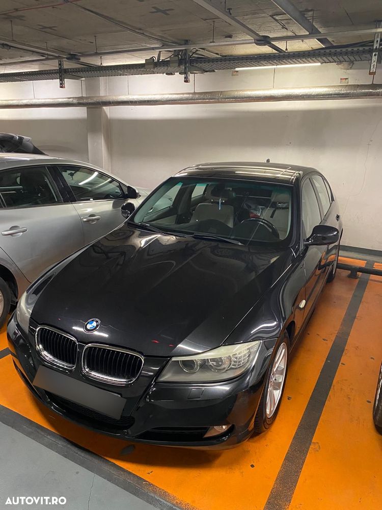 BMW Seria 3 318i Aut. - 25