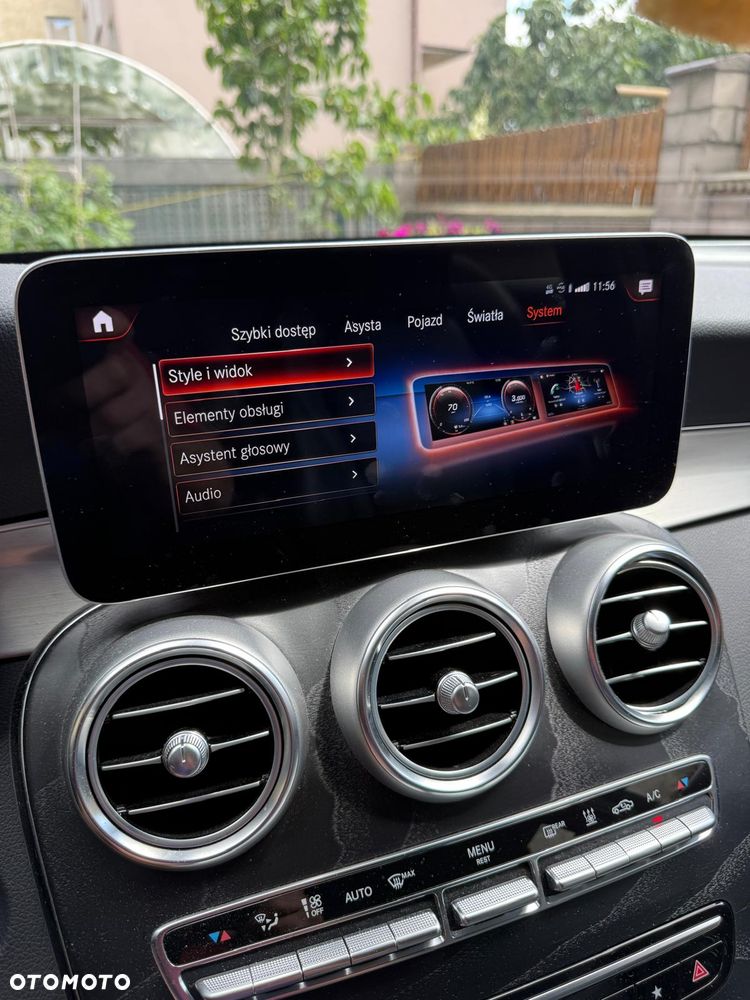 Mercedes-Benz GLC - 33