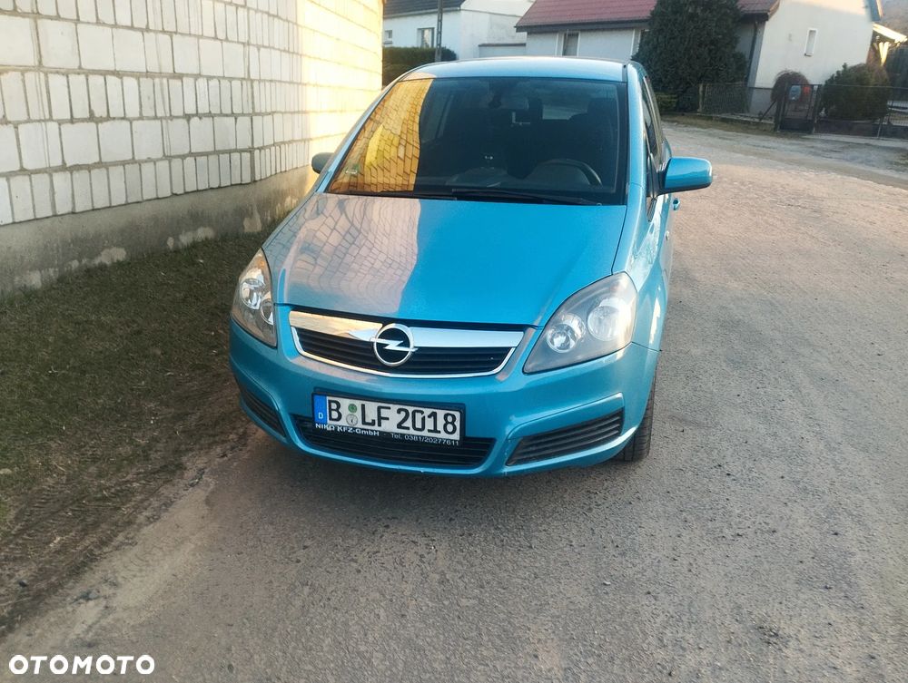 Opel Zafira - 1