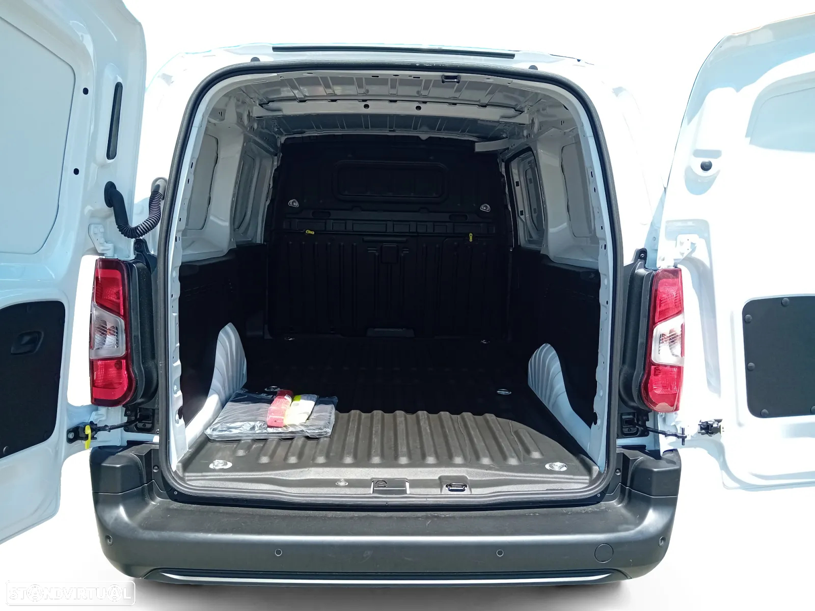Opel Combo Vc Cargo 1.5 D L2 - 16