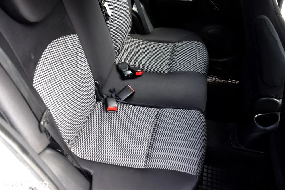 Nissan Micra - 14