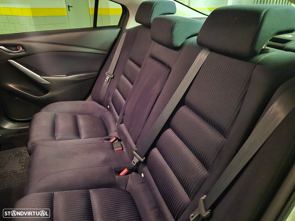 Mazda 6 2.2 SKY-D Evolve Navi 104g - 34