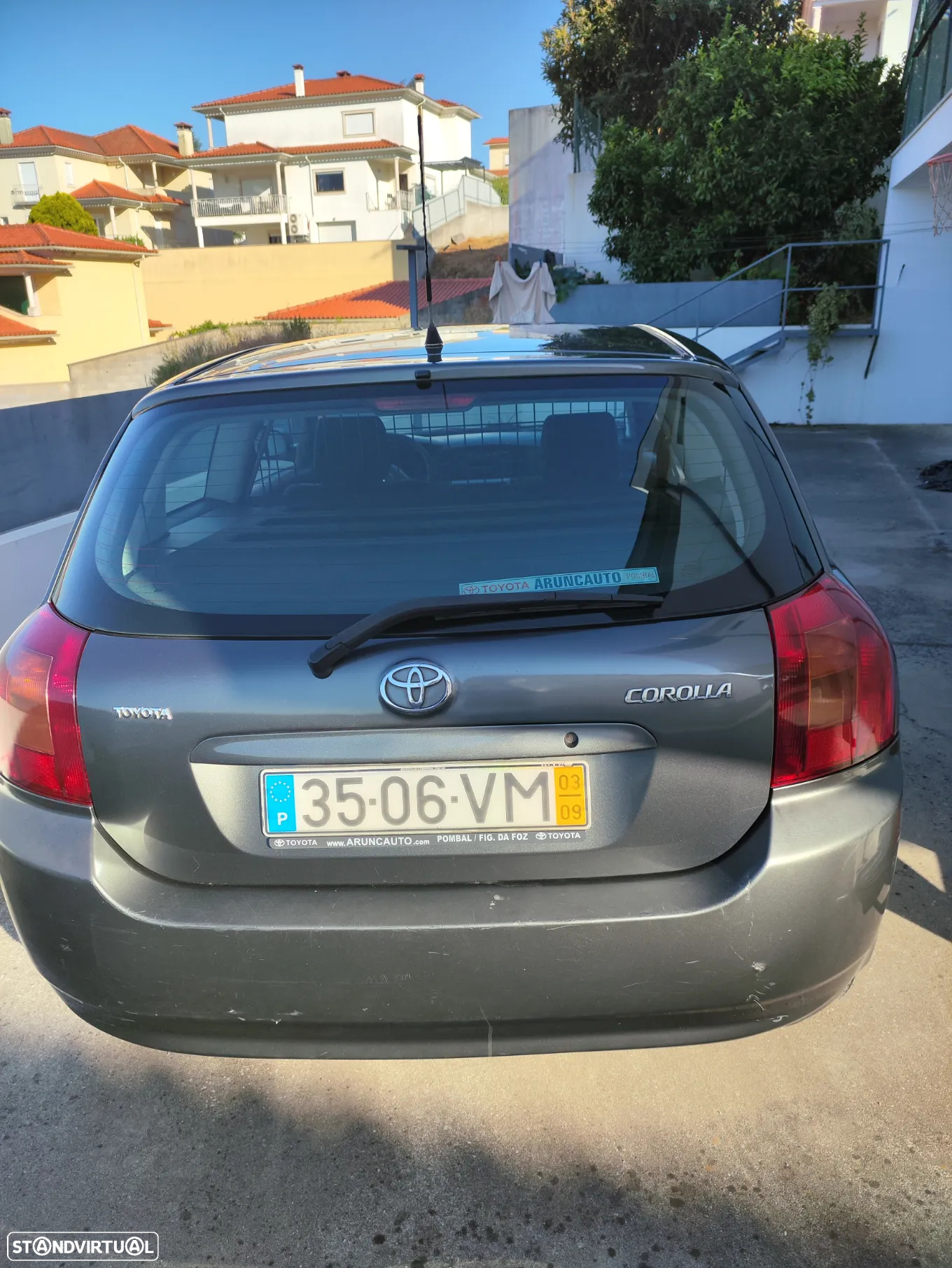 Toyota Corolla - 4