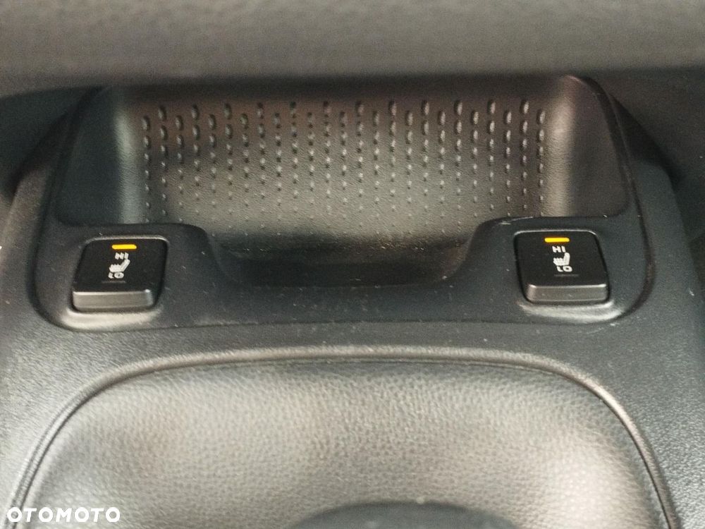 Toyota Corolla 1.8 Hybrid Comfort - 28