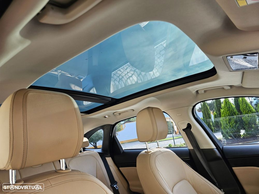 Jaguar F-Pace 2.0 i4D Prestige Aut. - 17