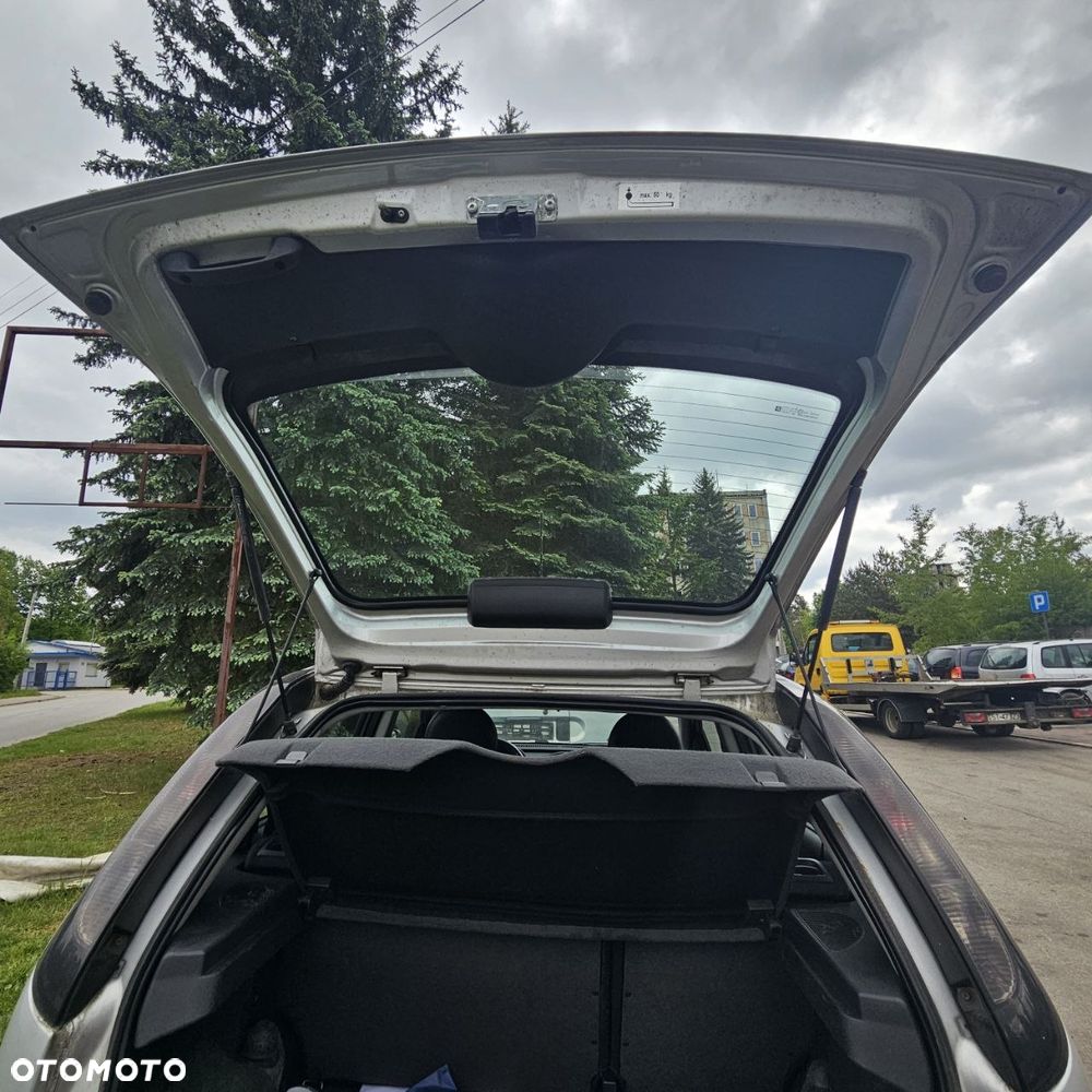 Opel Corsa C (kod lak Z157) - 11