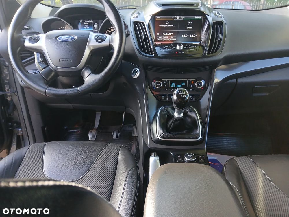 Ford Kuga 2.0 TDCi 2x4 Titanium - 18