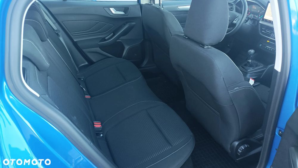 Ford Focus 1.0 EcoBoost Titanium - 11