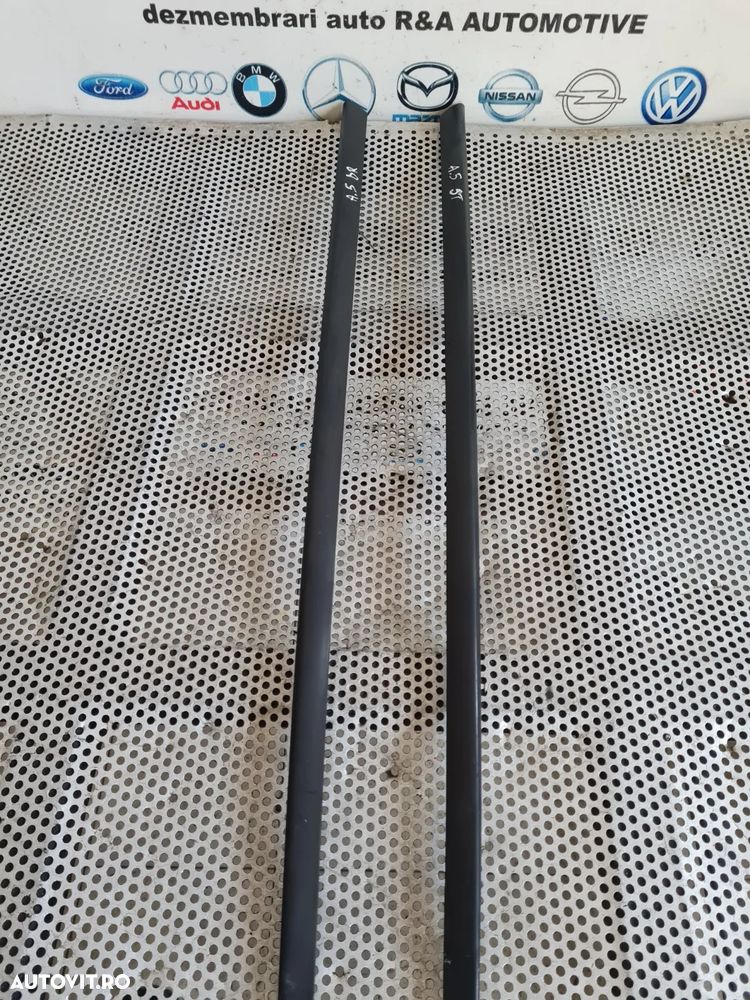 Ornament Parbriz Stanga Dreapta Audi A5 An 2009-2010-2011-2012 Dezmembrez Audi A5 8T 2.7 Tdi Euro 5 - 5