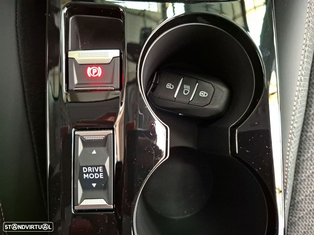 Peugeot e-208 50 kWh Allure - 18