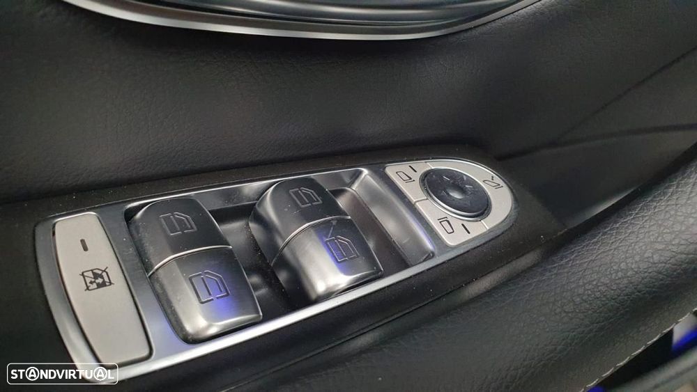 Mercedes-Benz E 300 de 9G-TRONIC AMG Line - 19