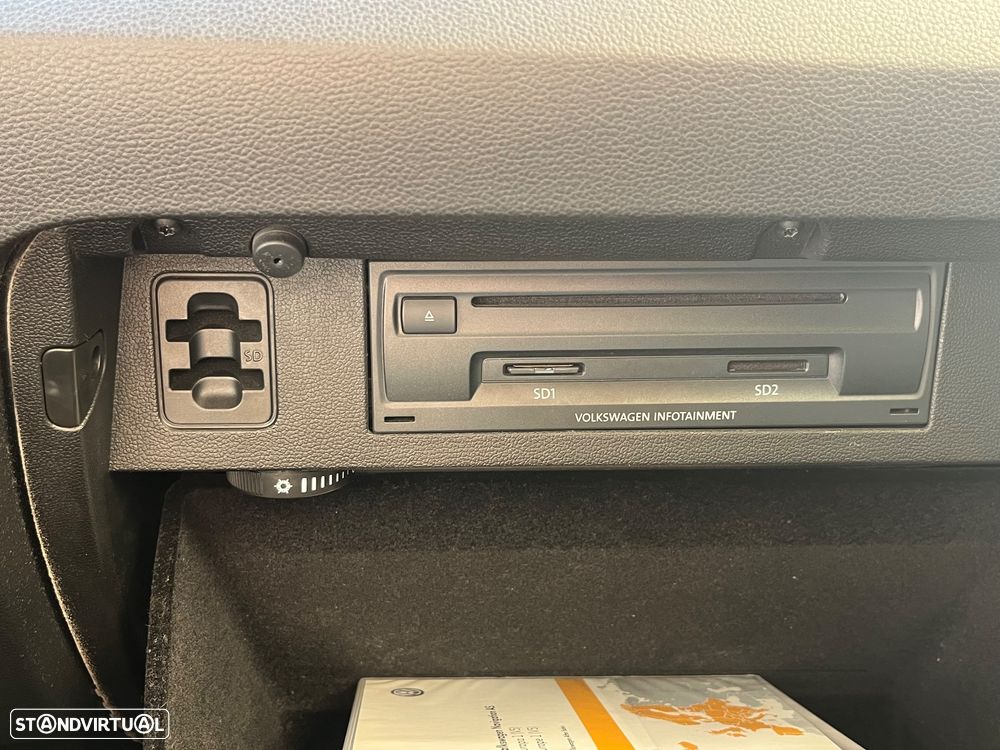 VW Passat 2.0 TDI Highline DSG - 26