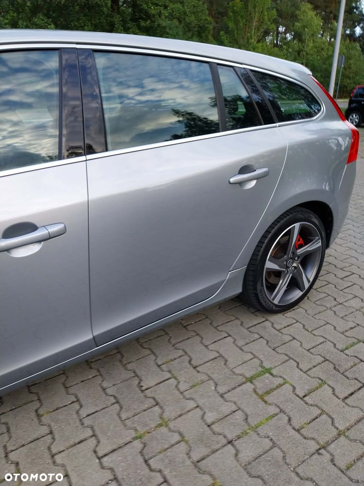 Volvo V60 D5 AWD R-Design Summum - 12