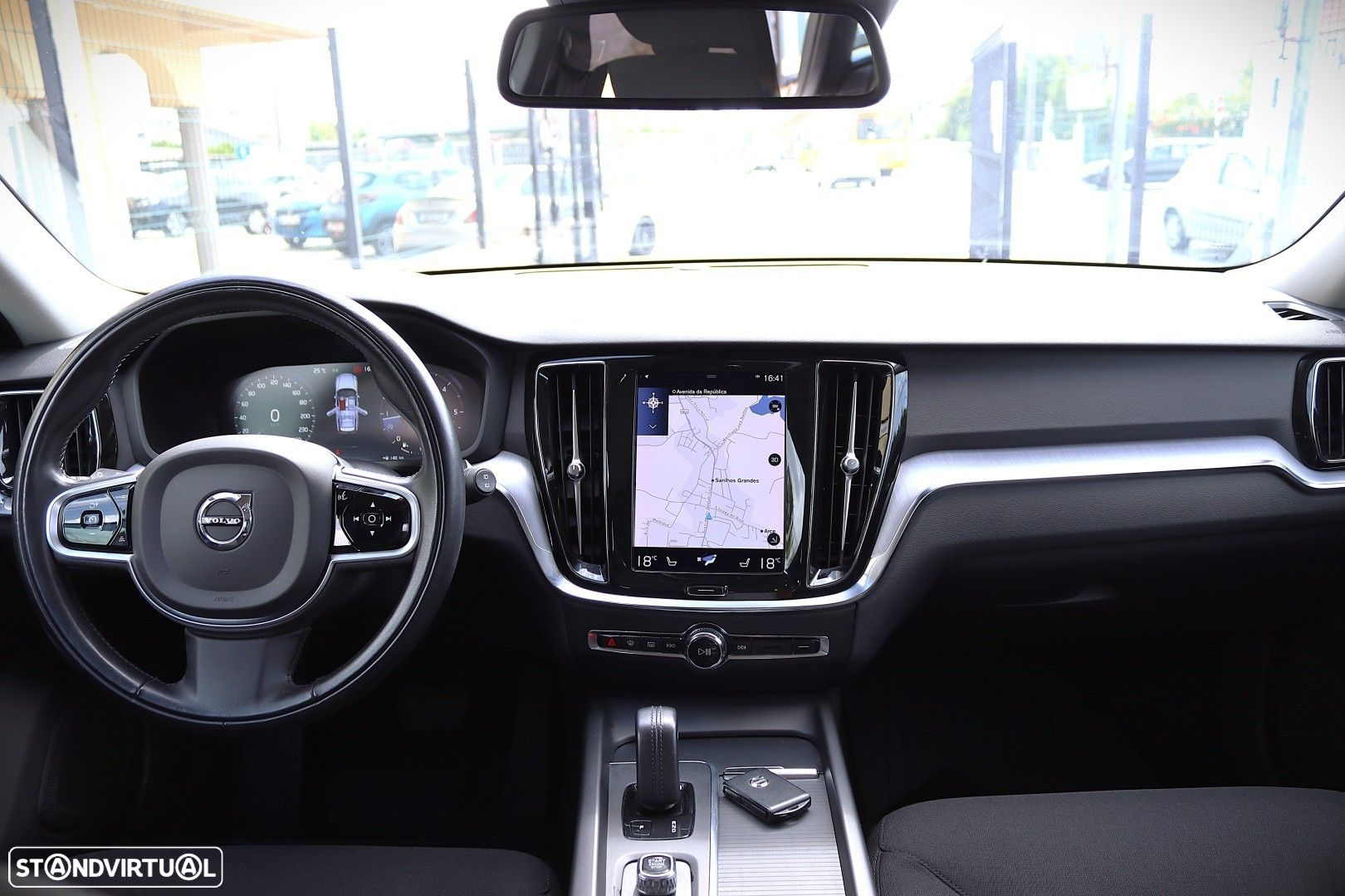 Volvo V60 2.0 B4 Momentum Geartronic - 3