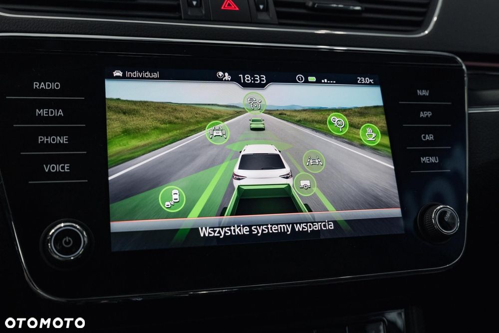 Skoda Superb 1.4 TSI Plug-In Hybrid L&K DSG - 25