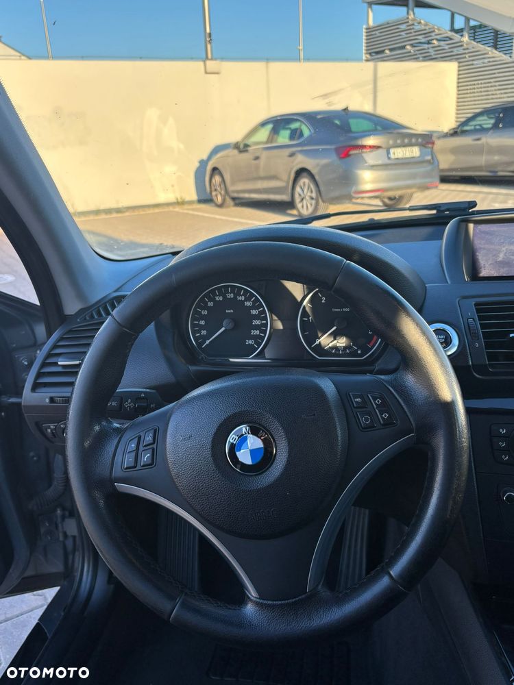 BMW Seria 1 116d - 12