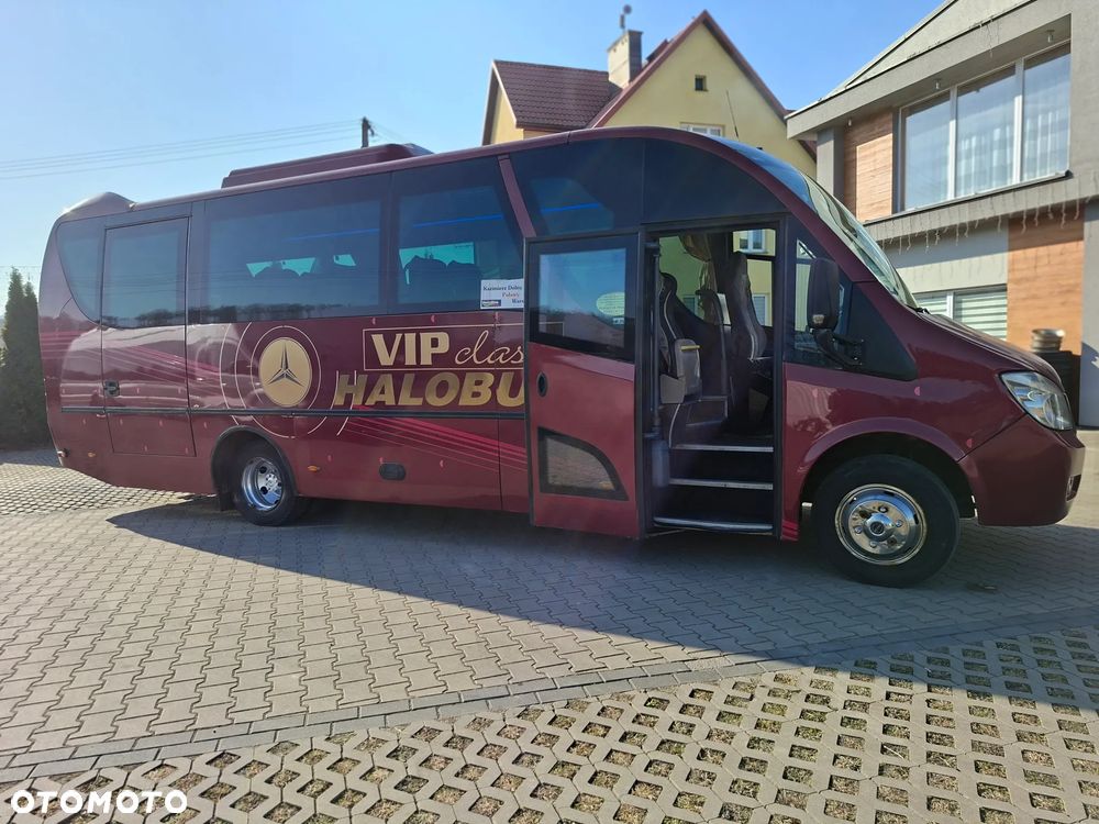 Mercedes-Benz 818 - 5