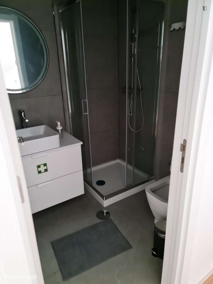 Estúdio - localizado em Campanhã Porto - Grande imagem: 2/25