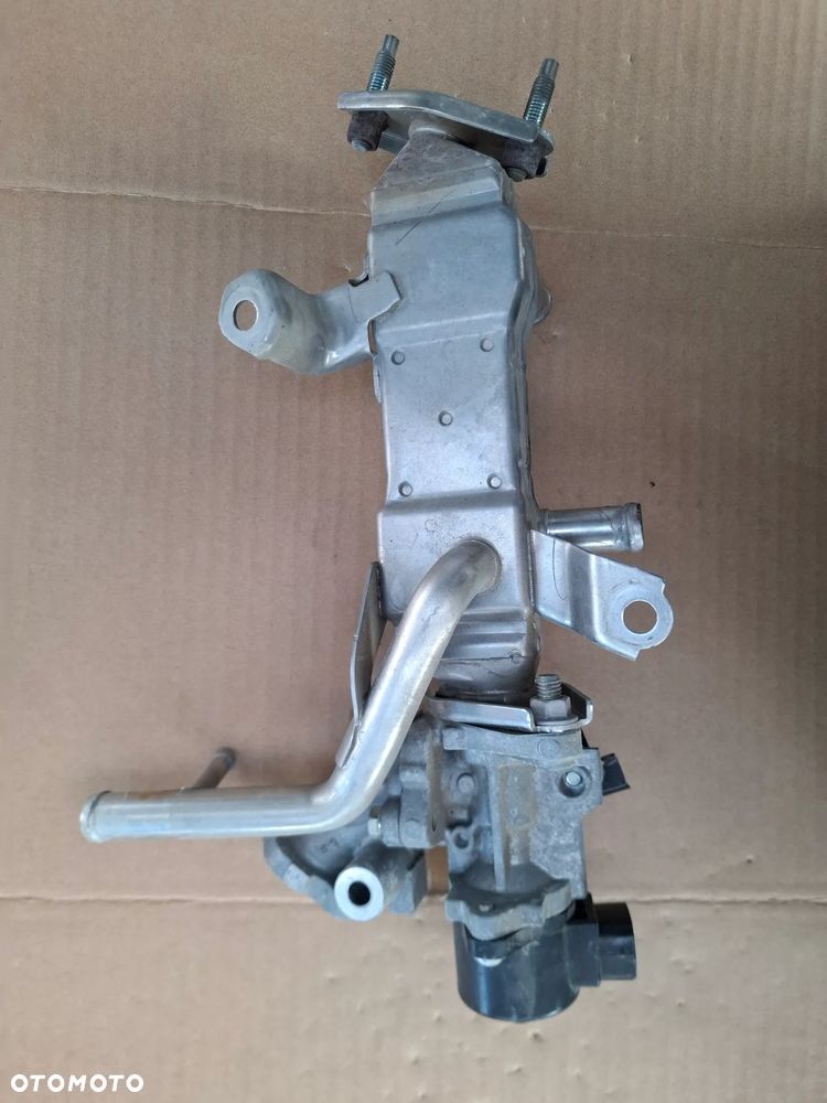 TOYOTA AURIS E18 1.8 HYBRYDA HB CHŁODNICZKA EGR - 1