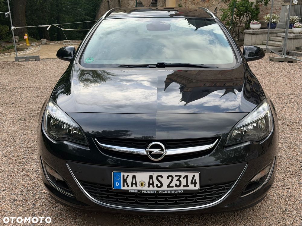 Opel Astra 1.4 Turbo Exklusiv - 1