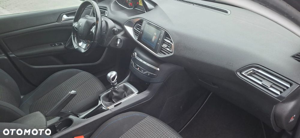 Peugeot 308 PureTech 130 GPF Stop & Start Allure - 12