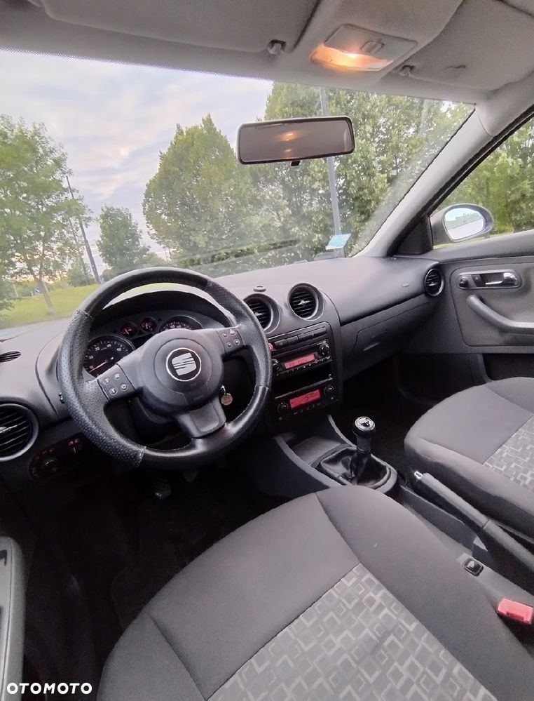 Seat Ibiza 1.6 16V Reference - 27
