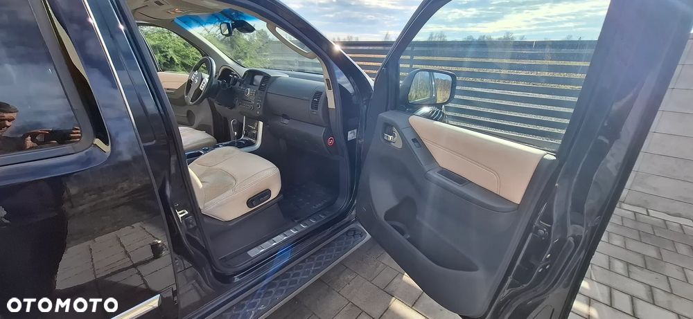 Nissan Pathfinder - 13