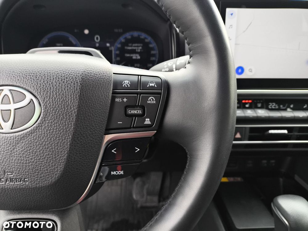 Toyota Camry - 18